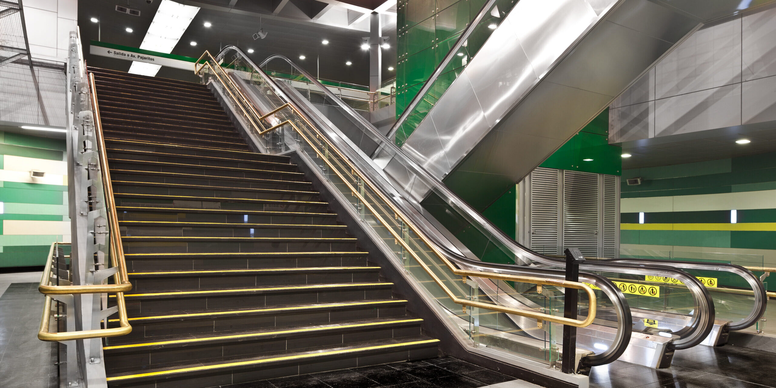 chile-amc-handrail-02