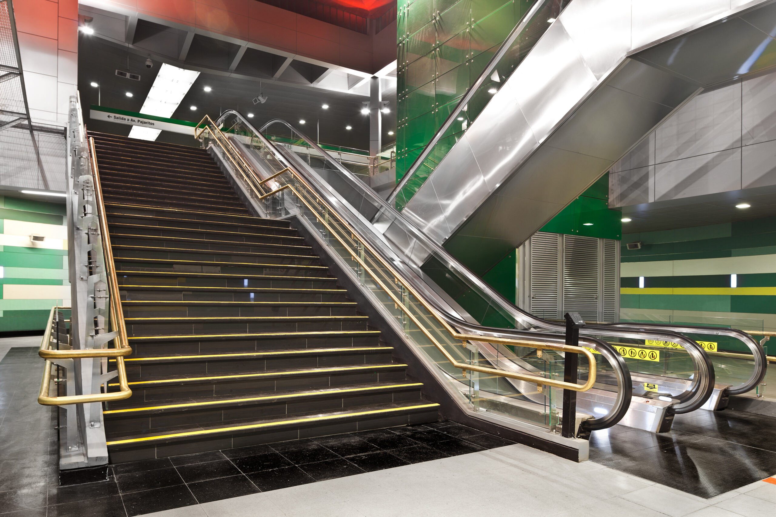 chile-amc-handrail-02